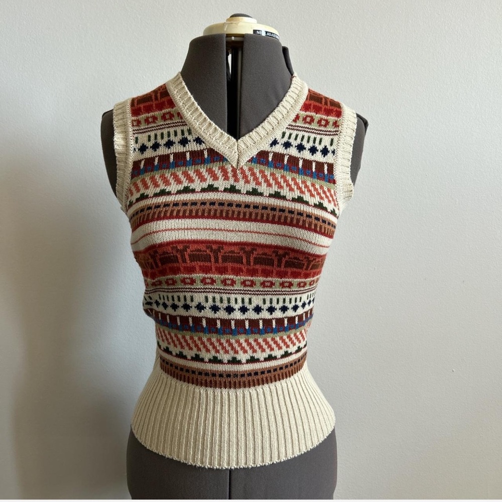 Women’s Knitted Vest